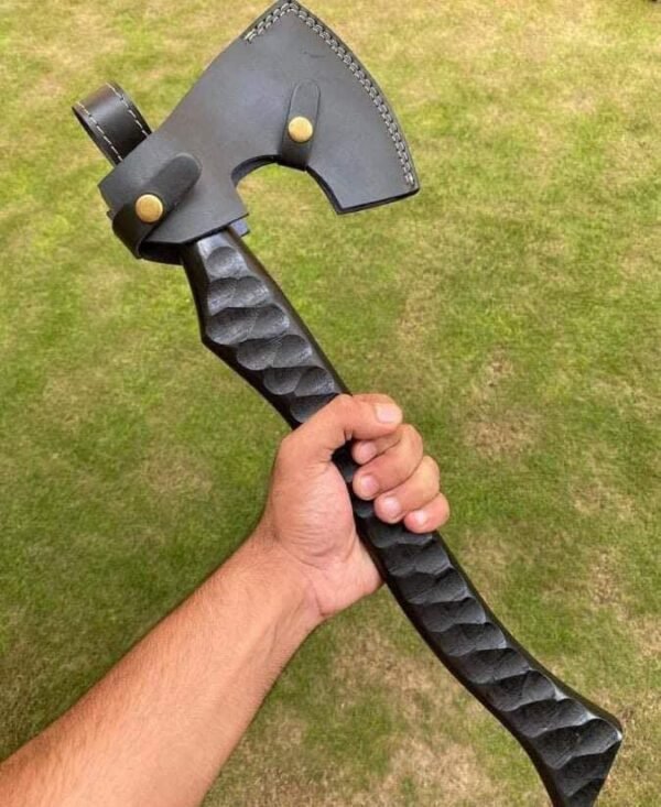 SPECIAL HAND-FORGED AXE - Image 4